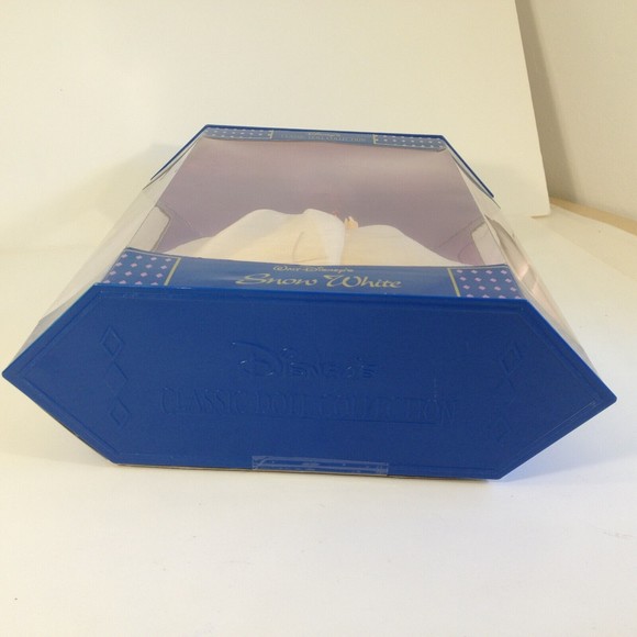 Vintage Disney's Classic Doll Collection Snow White #88002 Factory Sealed 1997 - Picture 12 of 12